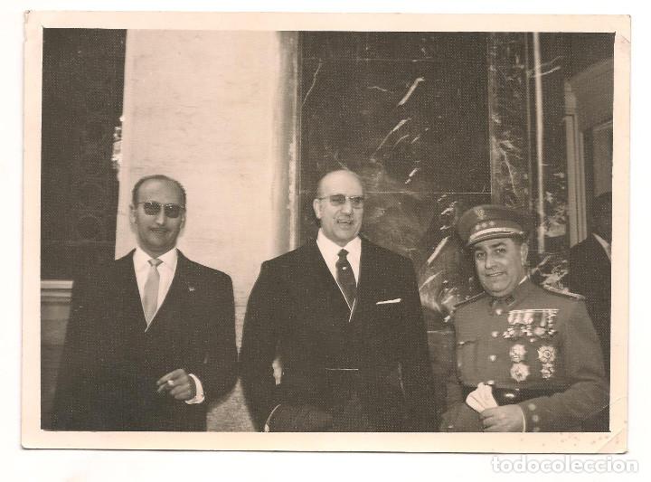 Militaria: CORONEL MUY CONDECORADO CON AUTORIDADES EN FECHA 16 DE ABRIL DE 1963