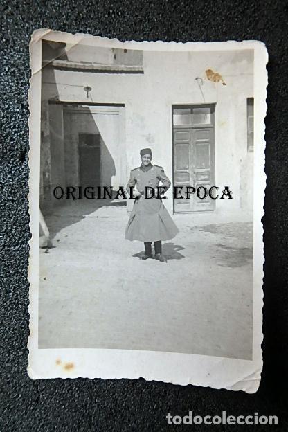 Military Antiques: (JX-210512) Fotografia de la Guardia Mora de Franco ,medidas 7,50 cm x 6,00 cm .