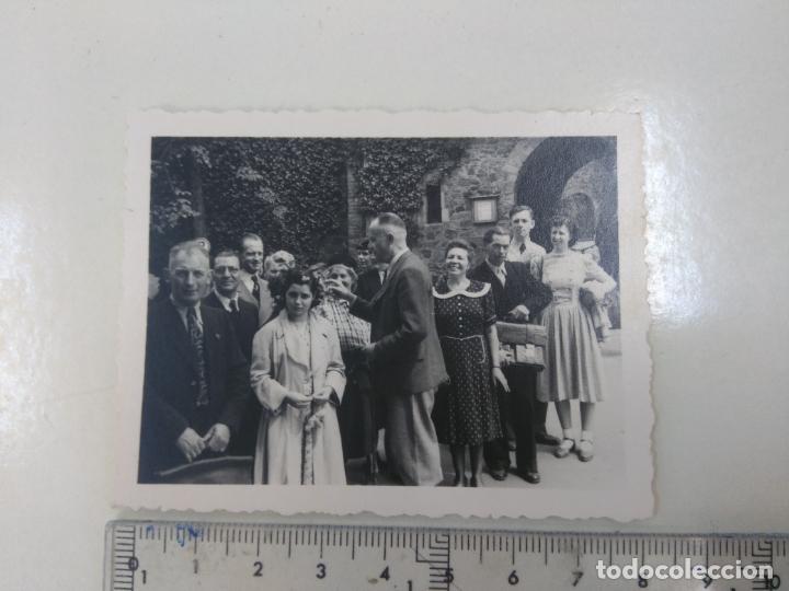Militaria: FOTOS CREO QUE DE LOS A&Ntilde;OS 50. ALEMANIA, GRUPO DE PERSONAS , 8,5 x 6,5 cm