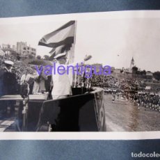 Militaria: DOCUMENTO HISTÓRICO 113 FOTOS GUINARDÓ FRENTE JUVENTUDES 1950 HOMENAJE FRANCO COMARCA BARCELONA 1949. Lote 264129305
