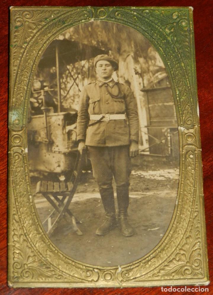 Militaria: FOTOGRAFIA DE MILITAR DE ARMA DE ARTILLERIA, ALCAZARQUIVIR A&Ntilde;O 1931, VIENE METIDA EN UNA FUNDA DE PA