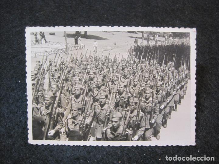 Militaria: DESFILE MILITAR-FOTOGRAFIA ANTIGUA-VER FOTOS-(81.466)