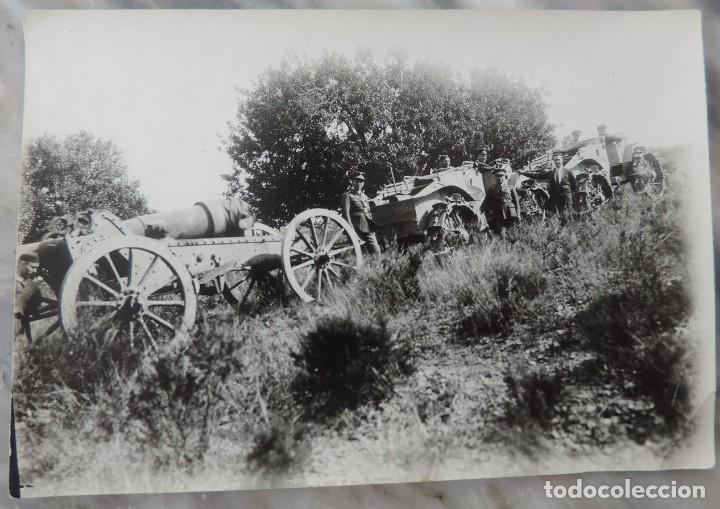 Militaria: FOTOGRAFIA DE VEHICULOS PARA EL TRANSPORTE DE BATERIAS, REGIMIENTO DE ARTILLERIA, EPOCA ALFONSO XIII