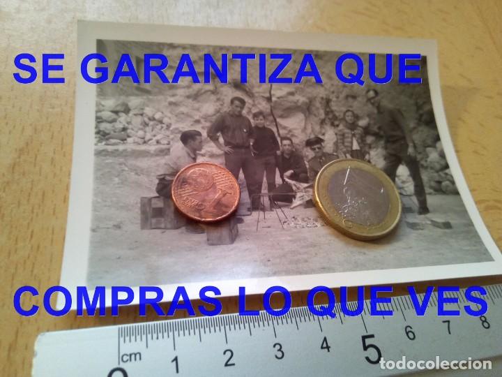 Militaria: GUARDIA CIVIL ANDRAITX ASANDO CORDERO PROCEDENTE FREGENAL FOTOGRAFIA 1964 E14