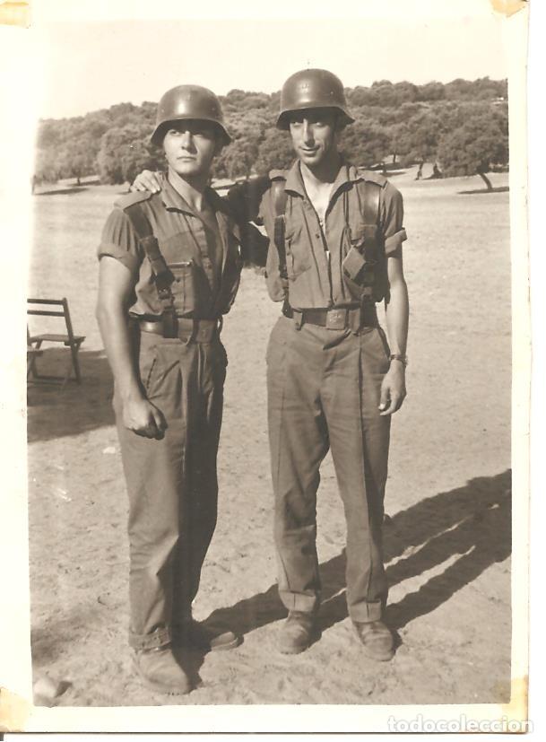 Militaria: FOTOS DE MILITARES , A&Ntilde;OS 60, 7,5X10,5, ORIGINAL