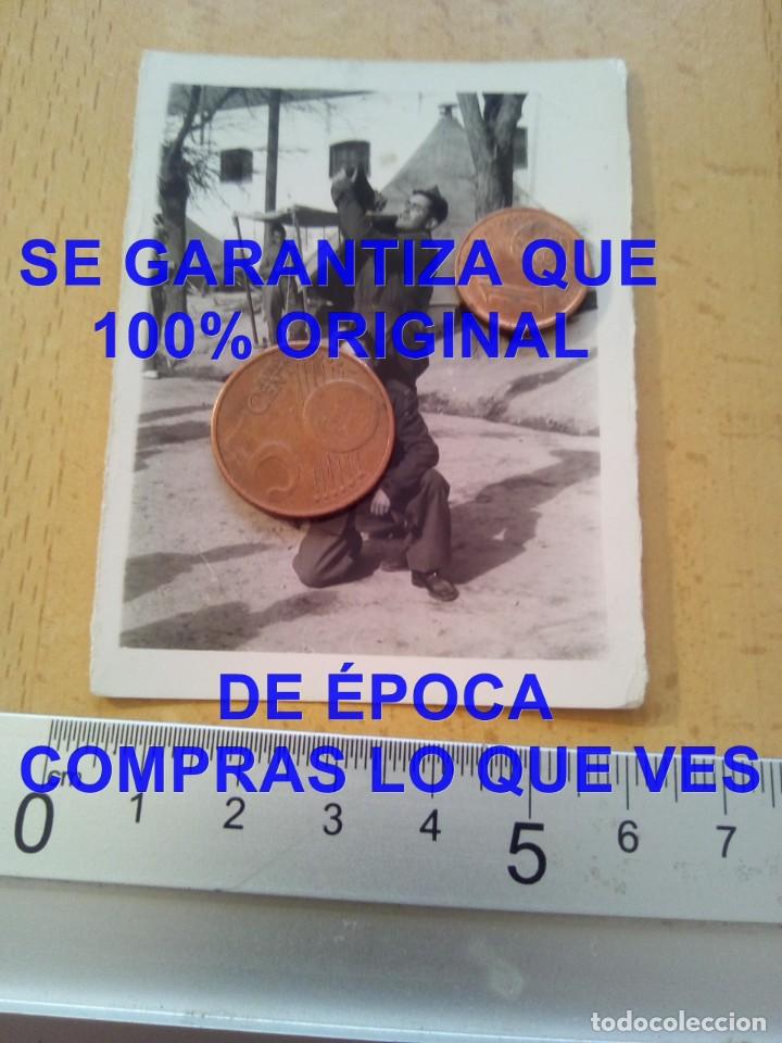 Militaria: EN EL CAMPAMENTO FOTOGRAFIA PROCEDE DE ALCALA DE LA VEGA FOTOGRAFIA E27