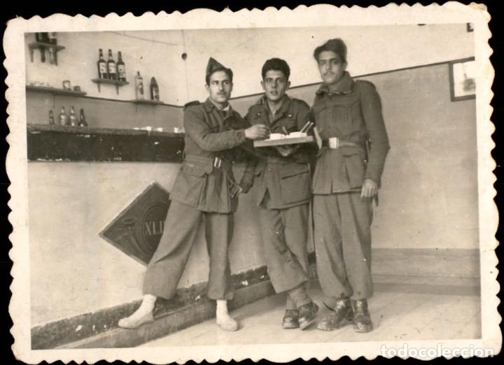 Militaria: Original - Cantina grupo de operaciones especiales de Monta&ntilde;a - Postguerra - 85 x 65 mm