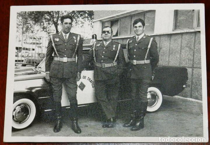 Militaria: FOTOGRAFIA DE LA GUARDIA CIVIL DE TRAFICO, MIDE 17,5 X 12,5 CMS.