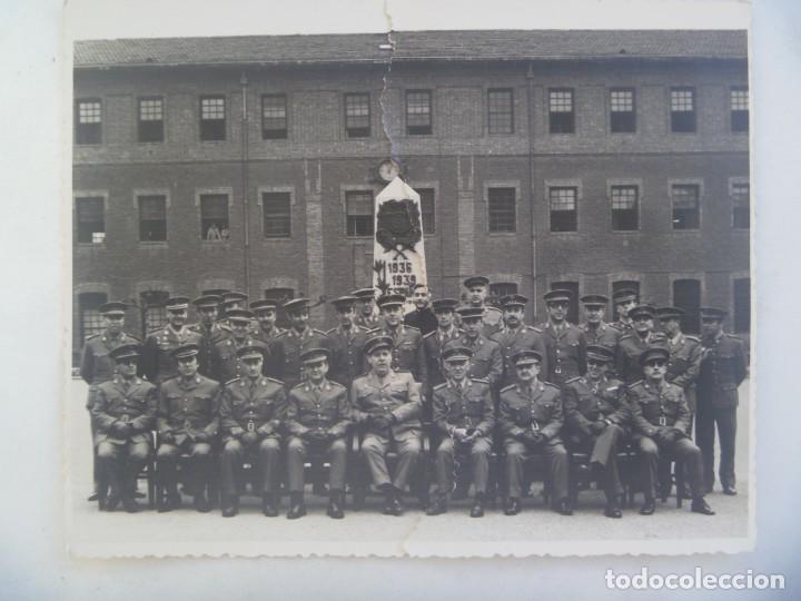 Militaria: ACADEMIA GENERAL MILITAR : FOTO DE JEFES Y OFICIALES CON PATER. ... 12 X 15 CM