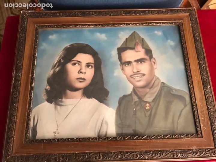 Militaria: Soldado de artilleria con su novia.