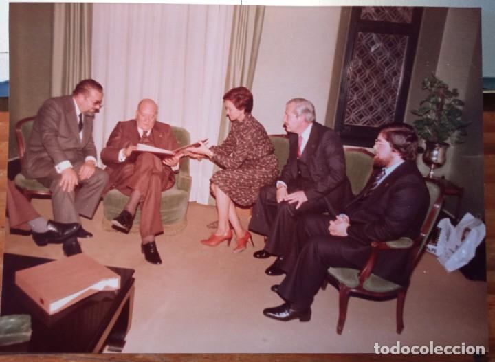 Militaria: Fotograf&iacute;a original color Josep Tarradellas President de la Generalitat A&ntilde;o 1980