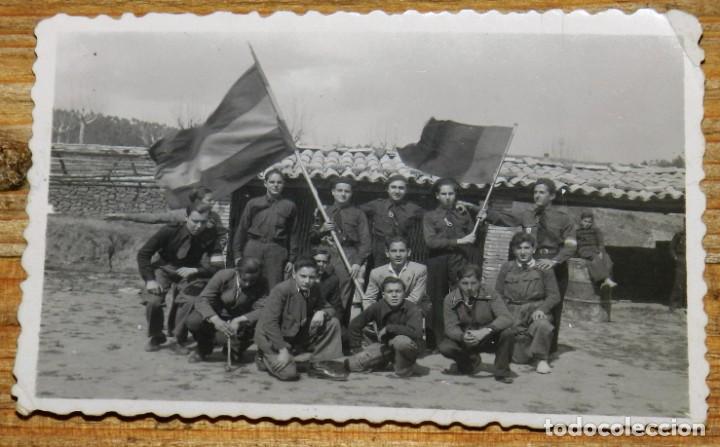 Military Antiques: ANTIGUA FOTOGRAFIA DE FALANGE, SEU, CENTURIA, MIDE 8,2 X 5,5 CMS.
