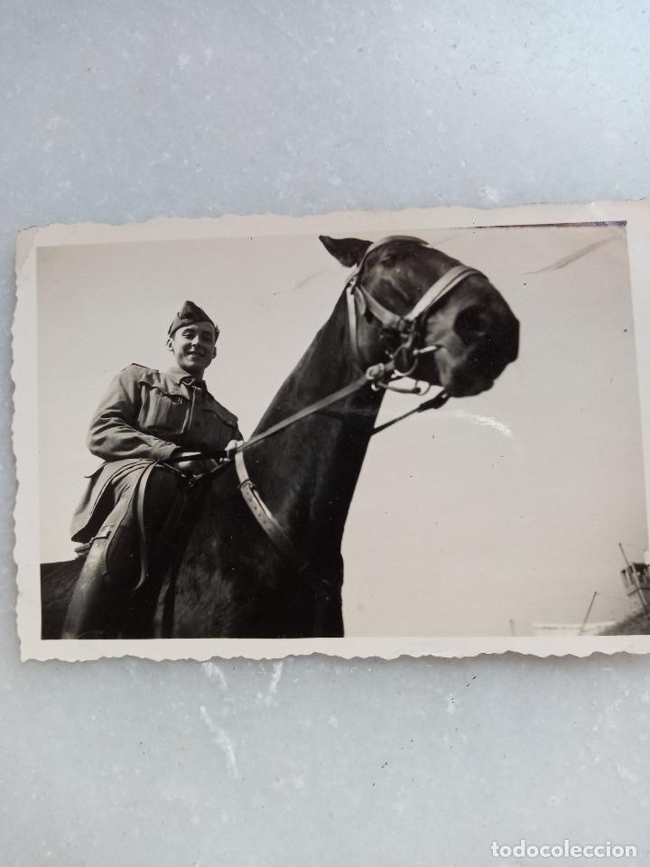 Militaria: SOLDADO ESPA&Ntilde;OL A CABALLO EN LOS A&Ntilde;OS 40/50