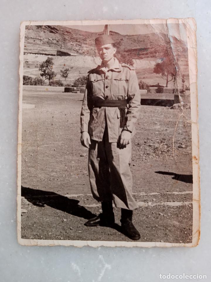 Militaria: SOLDADO ESPA&Ntilde;OL EN SIDI IFNI CON TARBUCH A&Ntilde;OS 60