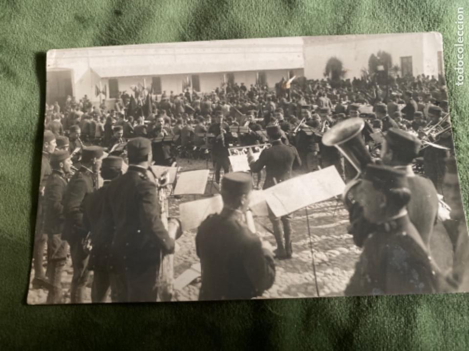 Militaria: ANTIGUA FOTOGRAF&Iacute;A POSTAL ACTO BANDA MILITAR ESPA&Ntilde;OLA ALFONSO XIII