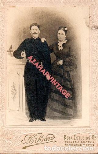 Militaria: ANTIQUISIMA CDV, MILITAR JUNTO A SU ESPOSA, FOT. A.BARO, 88X135MM