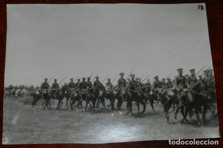 Militaria: FOTOGRAFIA DE PRACTICAS DE REGIMIENTO DE CABALLERIA A&Ntilde;OS 20, MIDE 11 X 8 CMS.