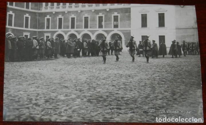 Militaria: FOTOGRAFIA DE TOMA DE POSESION DE MANDO DE TENIENTE CORONEL EN LA ACADEMAI DE CABALLERIA DE VALLADOL