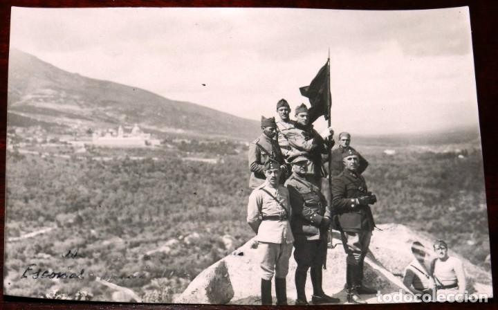 Militaria: FOTOGRAFIA DE OFICIALES DE LA ACADEMIA DE CABALLERIA EN EL ESCORIAL, A&Ntilde;O 1928,TAMA&Ntilde;O POSTAL.
