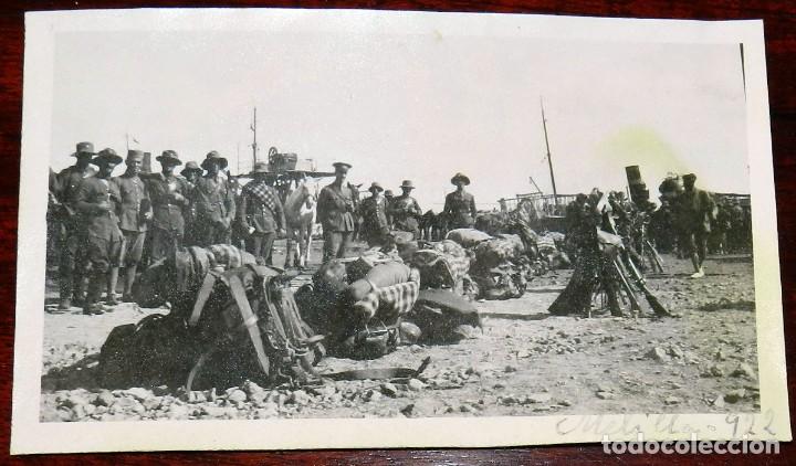 Militaria: FOTOGRAFIA DEL PUERTO DE MELILLA EN 1922, LLEGADA DE LAS TROPAS, MIDE 11 X 7 CMS.