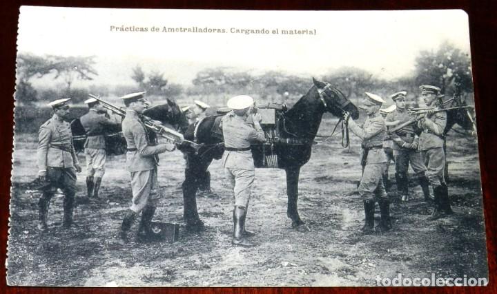 Militaria: Postal de Pr&aacute;cticas de Ametralladoras. Cargando el Material. No circulada. Fot. Hauser y Menet.