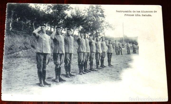 Militaria: POSTAL INSTRUCCION DE LOS ALUMNOS DE PRIMER A&Ntilde;O. SALUDO. FOT. DE HAUSER Y MENET. NO CIRCULADA.