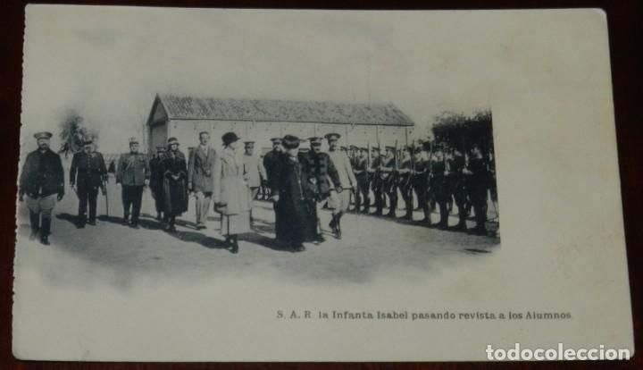 Militaria: POSTAL S.A.R. LA INFANTA ISABEL PASANDO REVISTA A LOS ALUMNOS. FOT. DE HAUSER Y MENET. NO CIRCULADA.