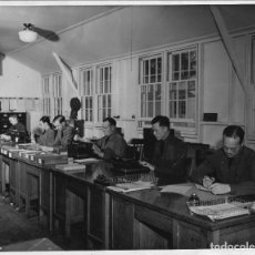Militaria: X1428 US MILITARIA FT. LEWIS WASHINGTON 39° CAMP. DE ARTILLERÍA PERSONAL DE OFICINA FOTO 1943 WW2. Lote 313918753