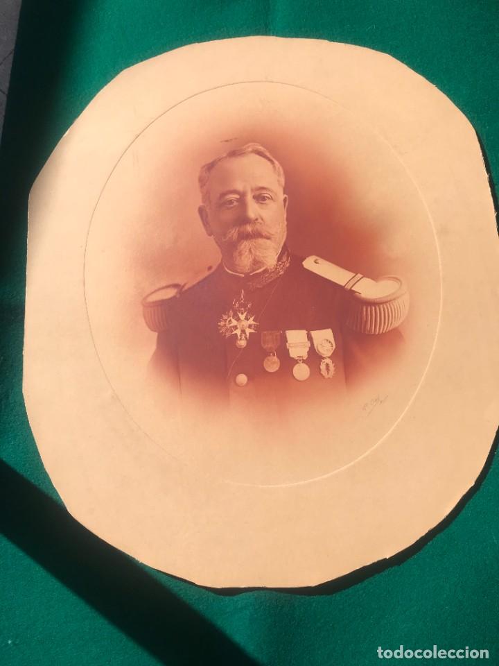 Military Antiques: ER- FOTOGRAFIA ANTIGUA DE - GRAN FORMATO DE UN MILITAR EN CARTON DURO RECORTADO