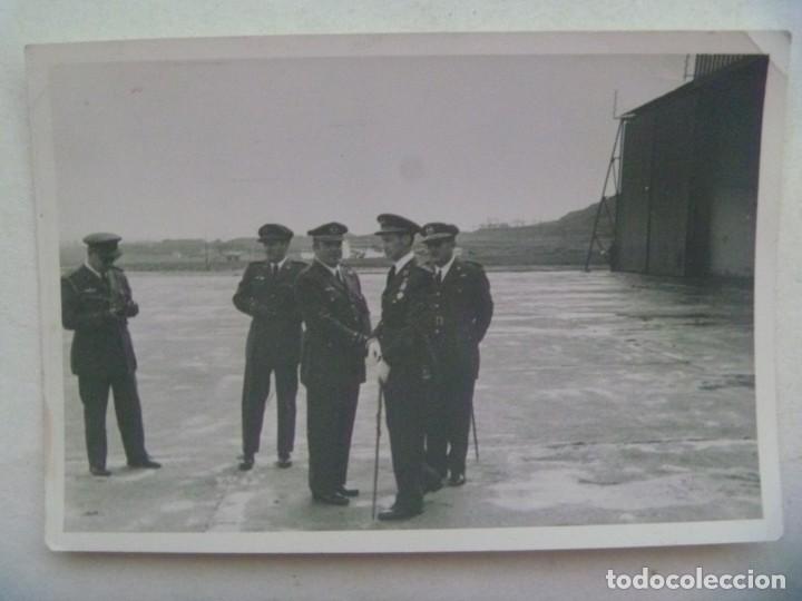 Military Antiques: AVIACION : FOTO GENERAL MEDALLA MILITAR INDIVIDUAL Y OFICIALES. FOTOGRAFIA 15 REGIMIENTO DE AVIACION