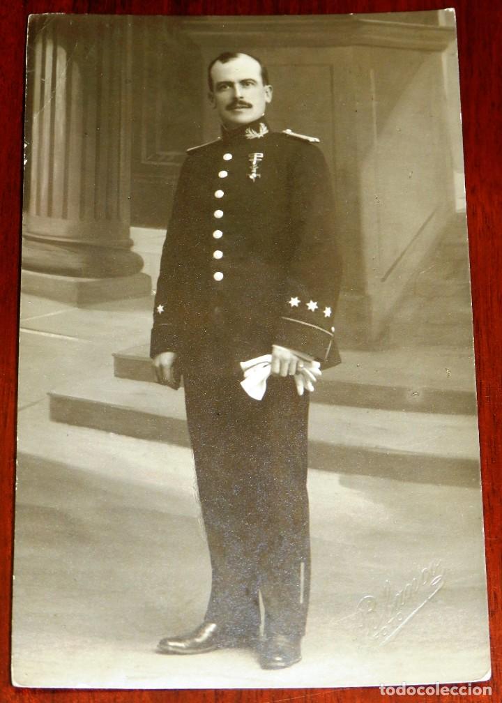 Military Antiques: ANTIGUA FOTOGRAFIA DE OFICIAL MILITAR, CONDECORADO, TAMA&Ntilde;O POSTAL.