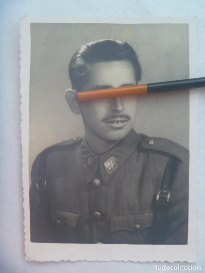 Military Antiques: POLICIA ARMADA : FOTO DE AGENTE CON TRINCHAS. DE DUKE, CADIZ