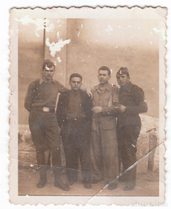 Military Antiques: Grupo de militares del Ejercito Espa&ntilde;ol. A&ntilde;os 40.