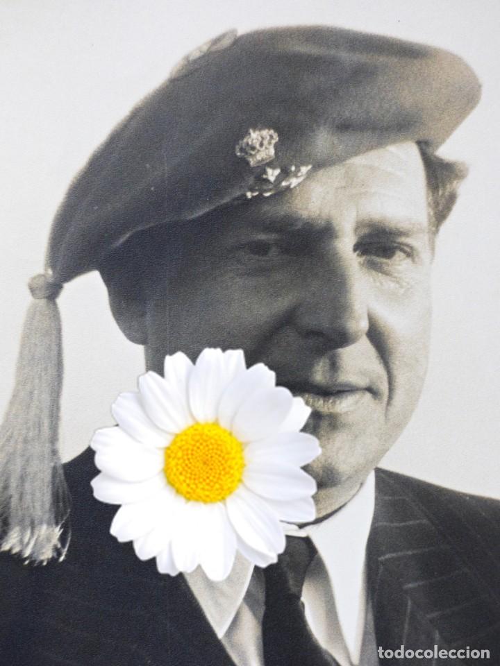 Militaria: D. JUAN DE BORB&Oacute;N CON BOINA CARLISTA DE CAPITAN GENERAL