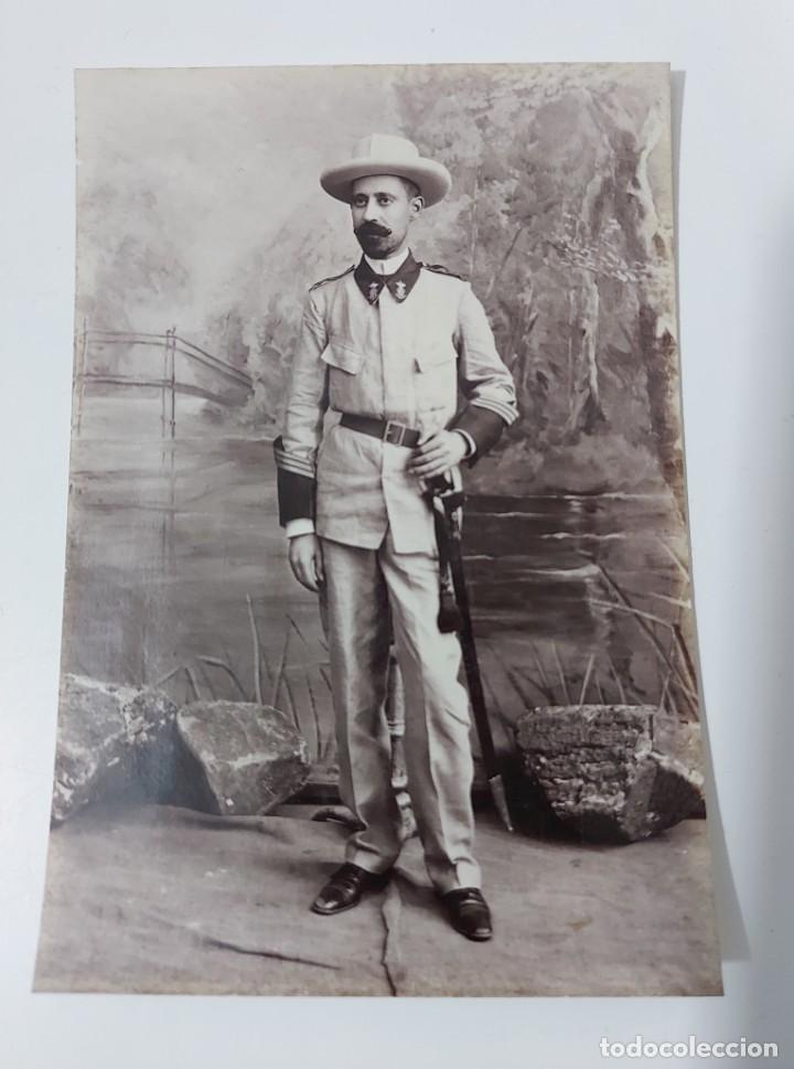 Militaria: ANTIGUA Y GRAN FOTOGRAFIA MILITAR ESPA&Ntilde;OL - GUERRA DE CUBA FILIPINAS ULTRAMAR - CON SU ESPADA Y BORL