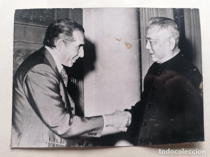 Militaria: FOTOGRAFIA LI HSIEN-NIEN PRIMER MINISTRO CHINO CON EL SULTAN MAHMOOD GHAZI, MARZO 1977