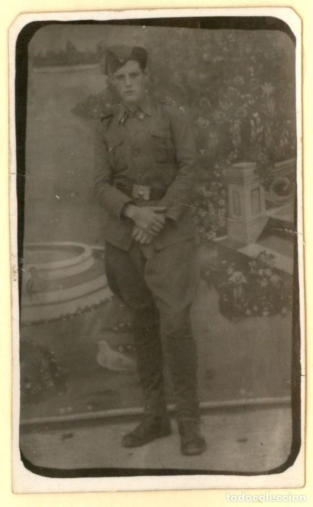 Militaria: Fotografia original - Soldado ejercito espa&ntilde;ol - Uniformidad Reglamento 26 - Epoca General Franco