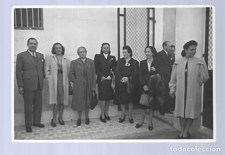 Military Antiques: E100- 3 FOTOGRAF&Iacute;AS ANTIGUA -VALENCIA PERSONALIDADES VISITANDO UNAS OBRAS-FOTO-CABRELLES-VALENCIAE