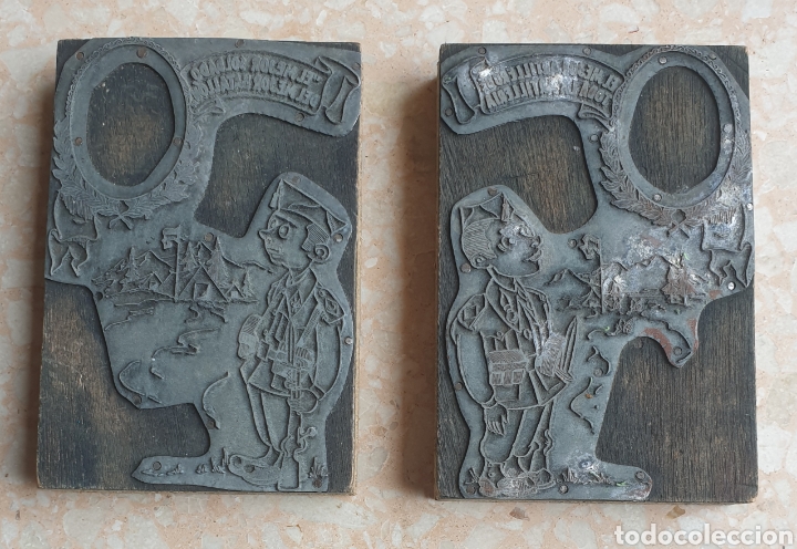 Militaria: Sigular lote de 2 placas plancha de imprenta para recuerdo del Ej&eacute;rcito Espa&ntilde;ol soldado y artillero