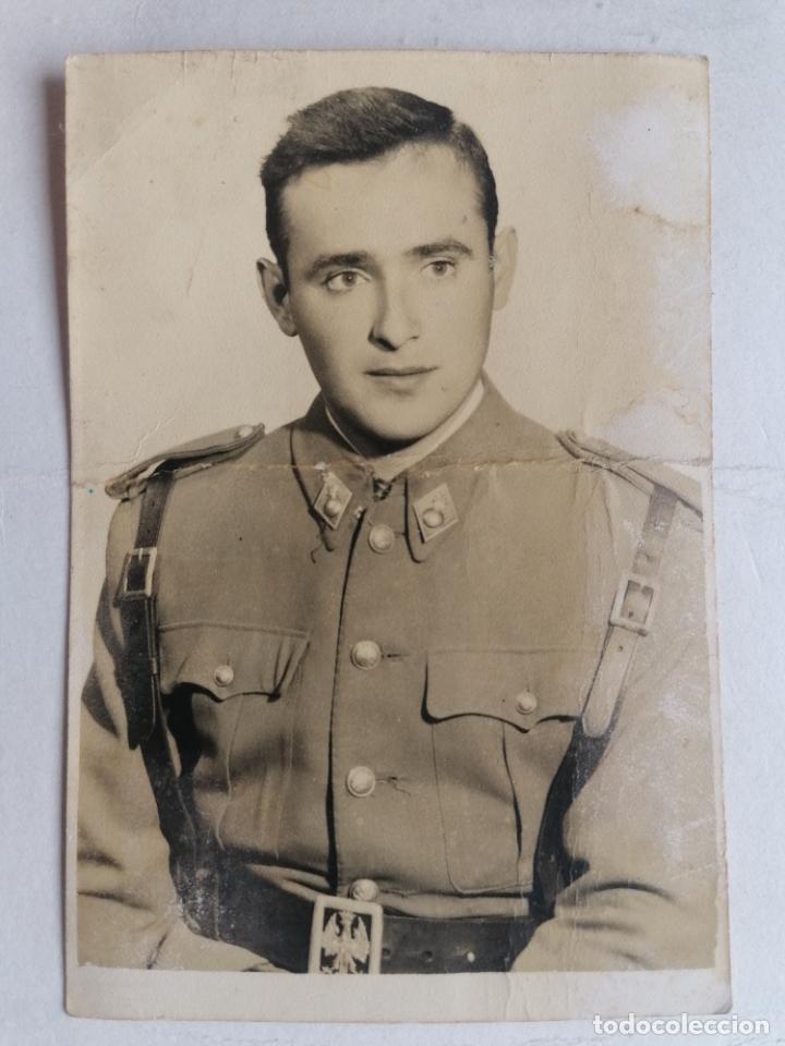 Militaria: FOTOGRAFIA MILITAR POSANDO, MEDIDAS 8 X 11,5 CM