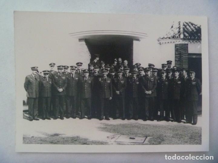Militaria: AVIACION : FOTO DE OFICIALES DEL EJERCITO DEL AIRE. BASE AEREA DE MORON DE LA FRONTERA