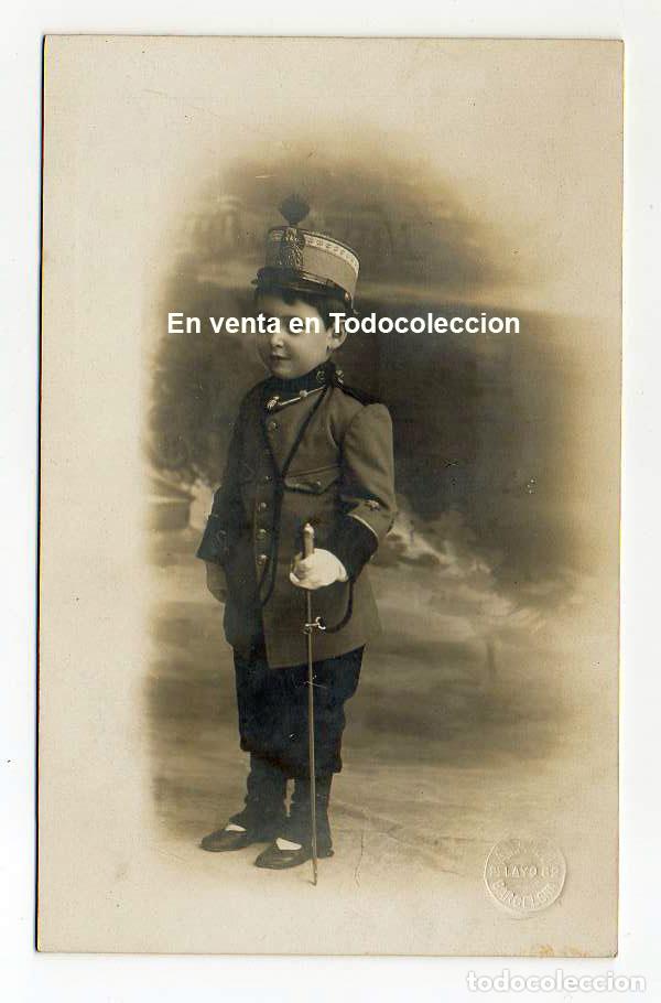 Militaria: RETRATO DEL NI&Ntilde;O RAM&Oacute;N PONS CORS. CON ROS ALFONSINO.