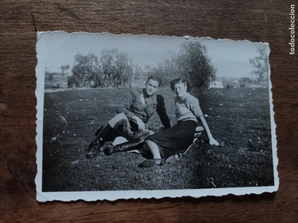Militaria: Foto alf&eacute;rez guerra civil con novia