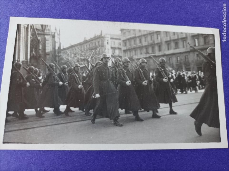Militaria: Foto Tropas franquistas desfilando