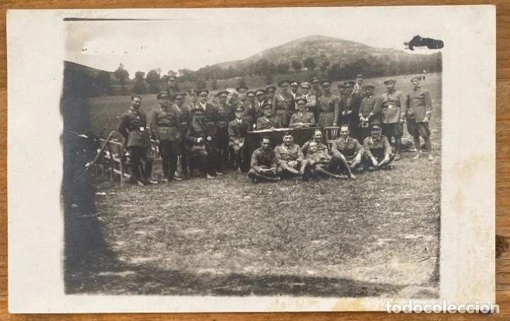 Militaria: FOTO POSTAL DE GRUPO DE OFICIALES, REVERSO PONE PRUEBAS Y TRIBUNAL DE BURGOS, 1928.