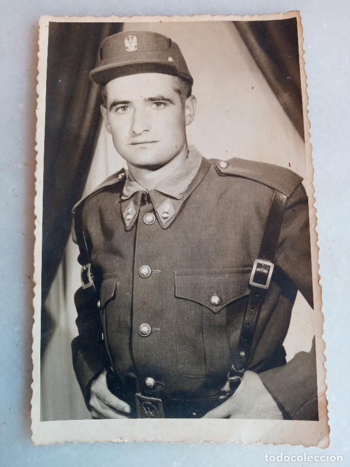 Militaria: FOTO SOLDADO ESPA&Ntilde;OL DE ARTILLER&Iacute;A EN LOS A&Ntilde;OS 60