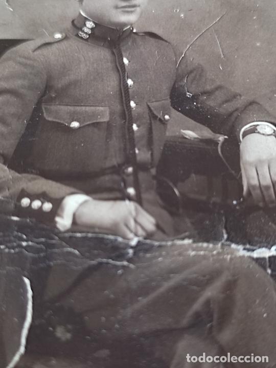 Militaria: GUARDIA CIVIL EPOCA ALFONSINA FOTO POSTAL SOBADA CON DOBLECES DESPEGADA DE ALBUM SOBADA