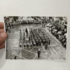 Militaria: FOTOGRAFIA - DIPUTACIÓN PROVINCIAL DE TARRAGONA - DESFILE MILITAR - BANDA MUNICIPAL - AÑOS 60 / 39