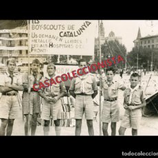 Militaria: FOTOGRAFIA ORIGINAL GUERRA CIVIL - BOY-SCOUTS DE CATALUNYA- PLAÇA CATALUNYA - BARCELONA 1937 / 579