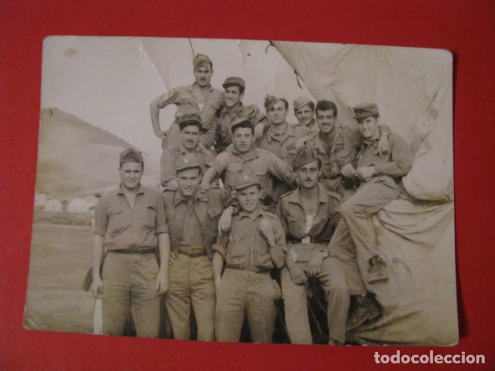 Military Antiques: FOTO DE MILITARES. 1960. 10,5X7,5 CM.